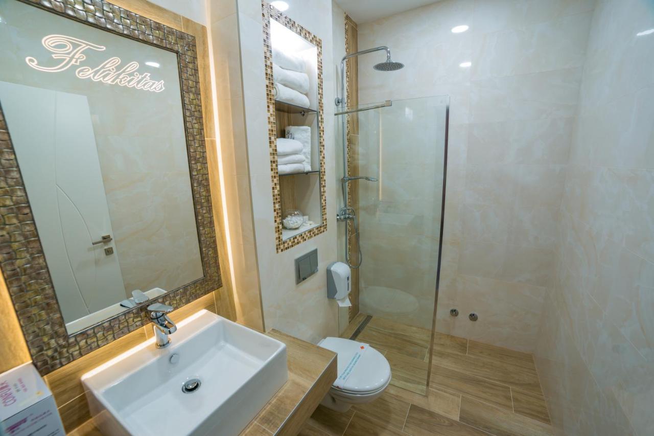 Motel Felikitas Laktasi Bagian luar foto